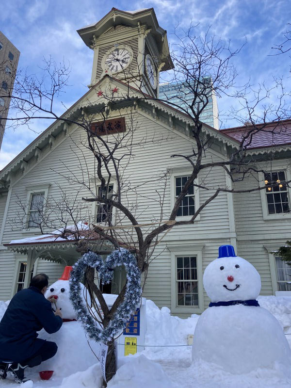 森みちこさんの写真 札幌時計台と雪だるま
