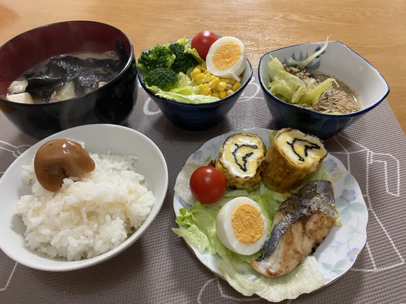 一汁三菜の食事スタイルは日本人が考えた非常に賢い献立形式ですよね／昨日のダイエット日記
